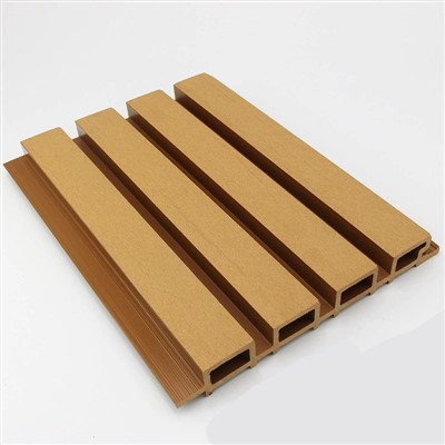 Wandverkleidung der ersten Generation